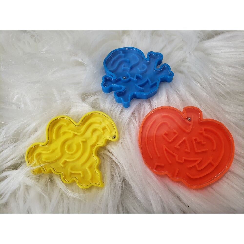 RARE Halloween Vintage Lisa Frank Party Favors 3 Maze Puzzles‎